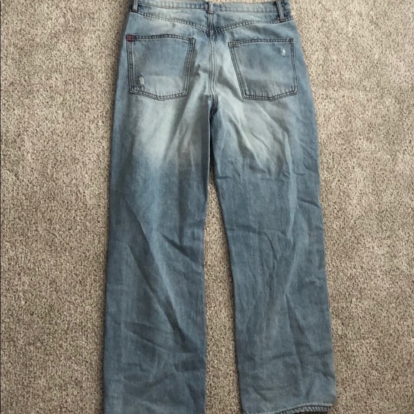 Urban Outfitters Mom Jeans - Picture 2 of 3